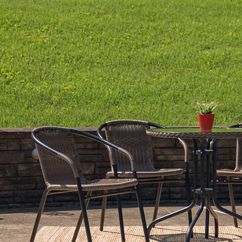 28RD Brown Table Set w/Rattan